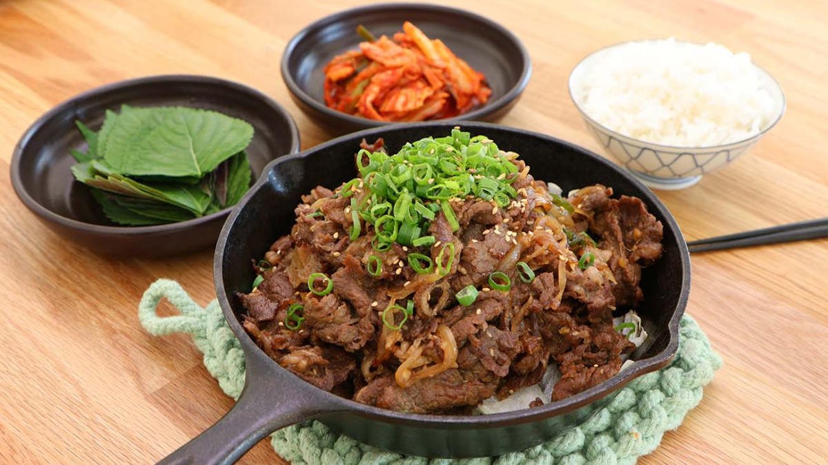 Bulgogi korean dish