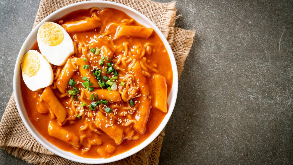 Tteokbokki korean dish