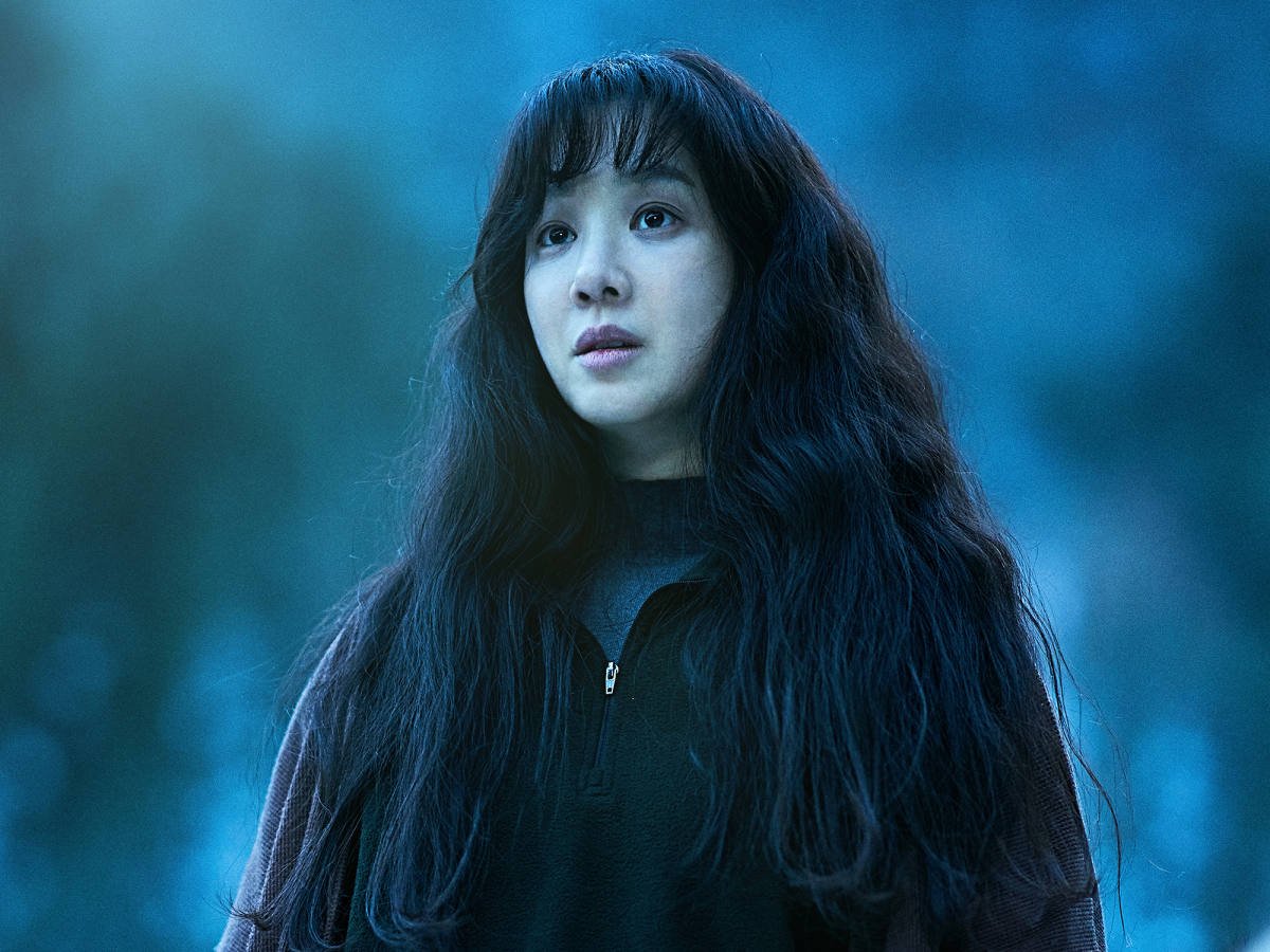 the woman in the white car korean movie 11